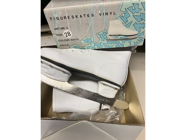 Witte kinderschaats rechte doos maat 28 - afbeelding 4 van  5