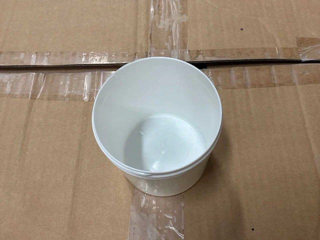 Witte kunststof potten (650 ml) (1650x) - afbeelding 2 van  3