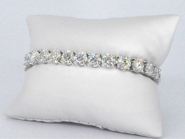 Witte tennisarmband met briljanten - afbeelding 4 van  7