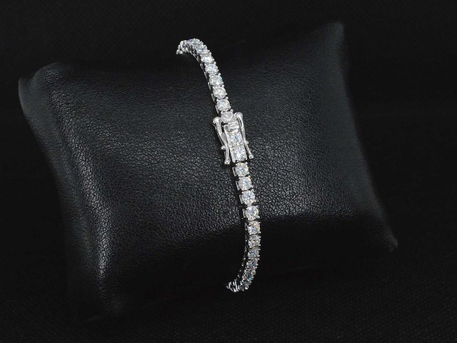 Witte tennisarmband met briljanten - afbeelding 2 van  4