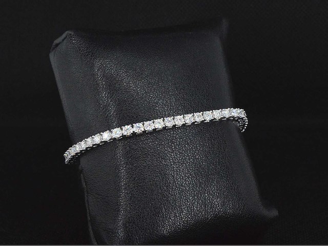 Witte tennisarmband met briljanten - afbeelding 4 van  4