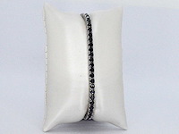 Witte tennisarmband met zwarte briljanten - afbeelding 6 van  8