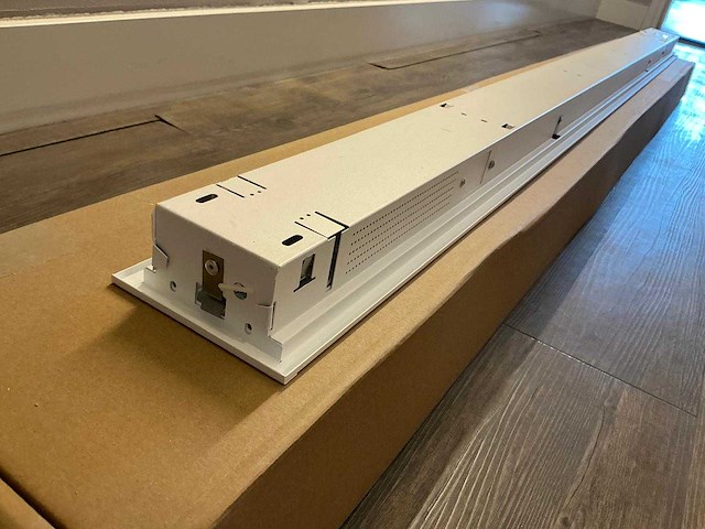 Wl essentials led inbouwarmatuur met louvre, 1720 mm, 33 w, 3500 lm, 4000 k (27x) - afbeelding 6 van  20