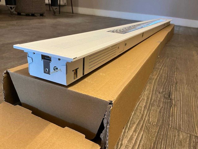 Wl essentials led inbouwarmatuur met louvre, 1720 mm, 33 w, 3500 lm, 4000 k (30x) - afbeelding 1 van  21