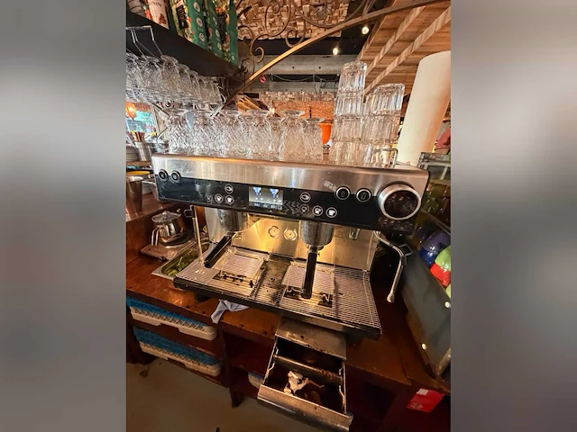 Wmf - 2 groeps espressomachine - afbeelding 1 van  3