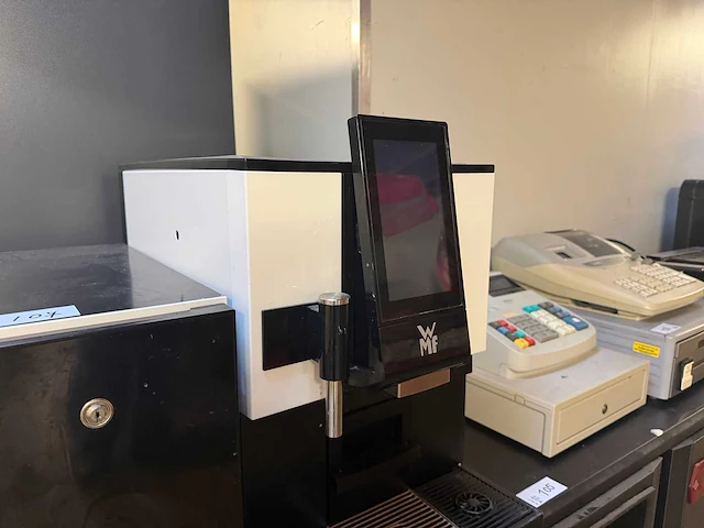 Wmf - professionele volautomatische koffiemachine - afbeelding 5 van  7