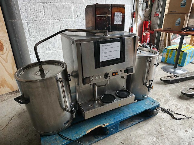 Wmf - programat gv - koffiemachine + 2 bijzettafels - afbeelding 1 van  10