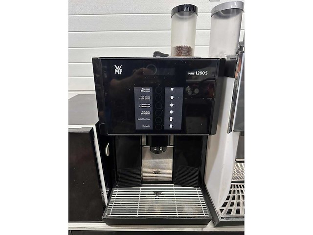 Wmf 1200s koffiemachine met melkkoeler - afbeelding 2 van  5