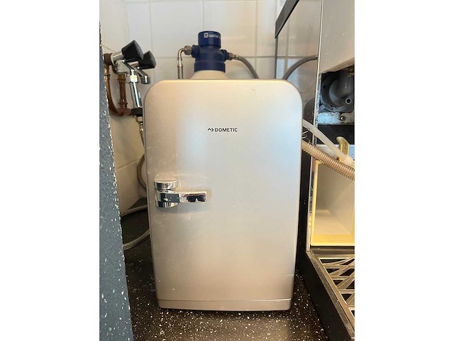Wmf 1400 - warme- drankenautomaat met melkkoeler - afbeelding 3 van  21