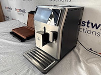 Wmf perfection 640 - compacte volautomatische koffiemachine met perfecte personalisatie|george foreman fit grill medium koper – contactgrill - afbeelding 2 van  3