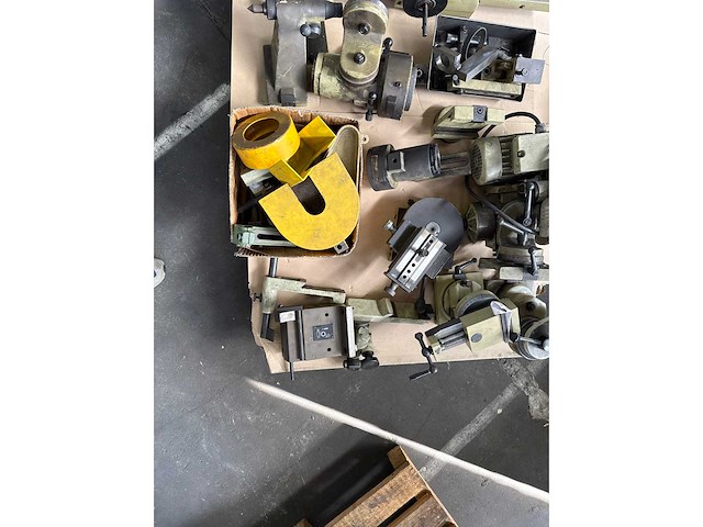 Wmw gotha - swu250 2 - tool grinding machine - 1982 - afbeelding 6 van  21