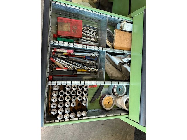 Wmw gotha - swu250 2 - tool grinding machine - 1982 - afbeelding 11 van  21