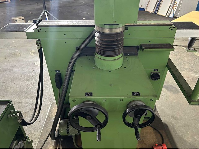 Wmw gotha - swu250 2 - tool grinding machine - 1982 - afbeelding 21 van  21
