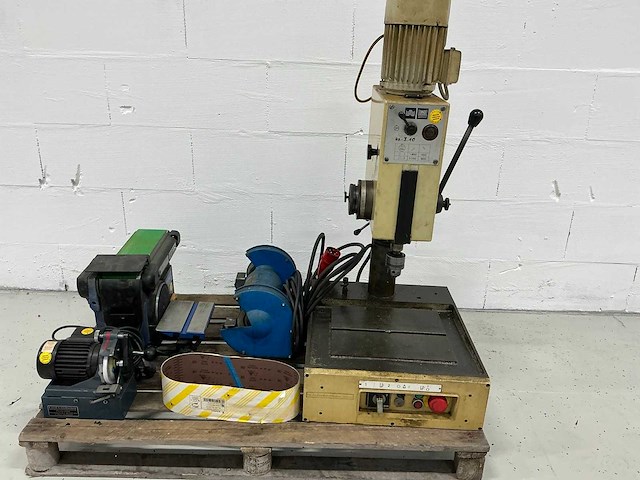 Wmw tafelboor en diverse slijpmachines - afbeelding 1 van  6