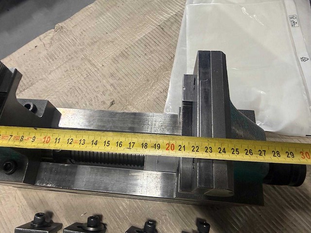 Wnt - ncg - machine vices - afbeelding 2 van  5