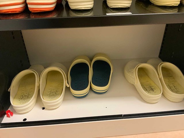 Wock partij medische klompen - afbeelding 10 van  10