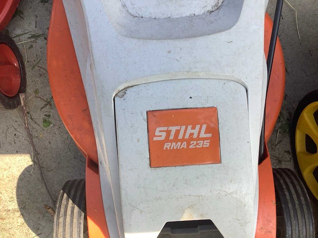 Wolf 2x, stihl en makita grasmaaier - afbeelding 4 van  16