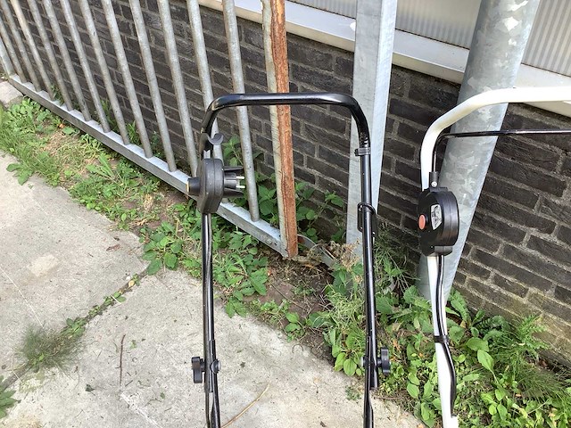 Wolf 2x, stihl en makita grasmaaier - afbeelding 7 van  16