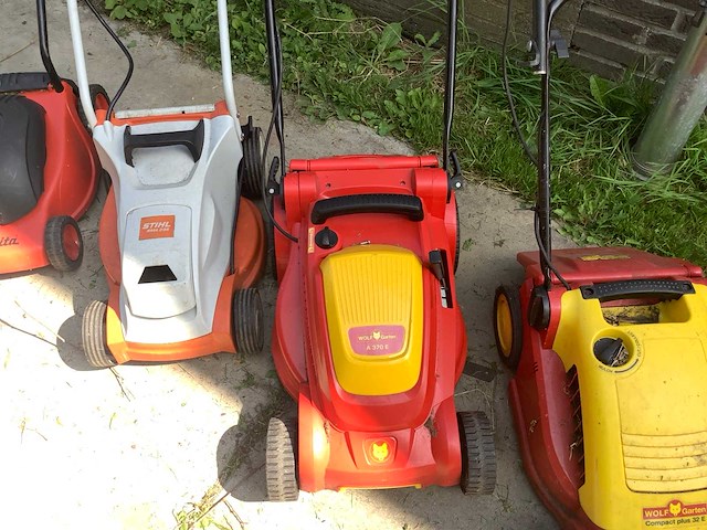 Wolf 2x, stihl en makita grasmaaier - afbeelding 13 van  16