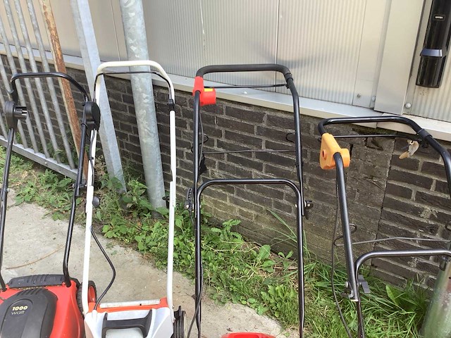 Wolf 2x, stihl en makita grasmaaier - afbeelding 14 van  16
