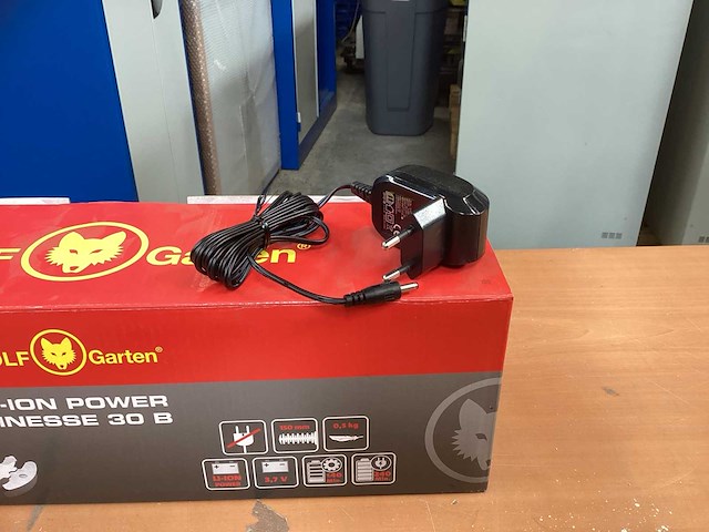 Wolf-garten li-ion power finesse 30 b heggenschaar incl. acculader - afbeelding 5 van  7