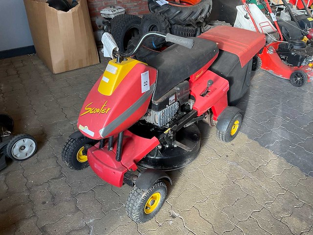 Wolf scooter zitmaaier - afbeelding 1 van  5