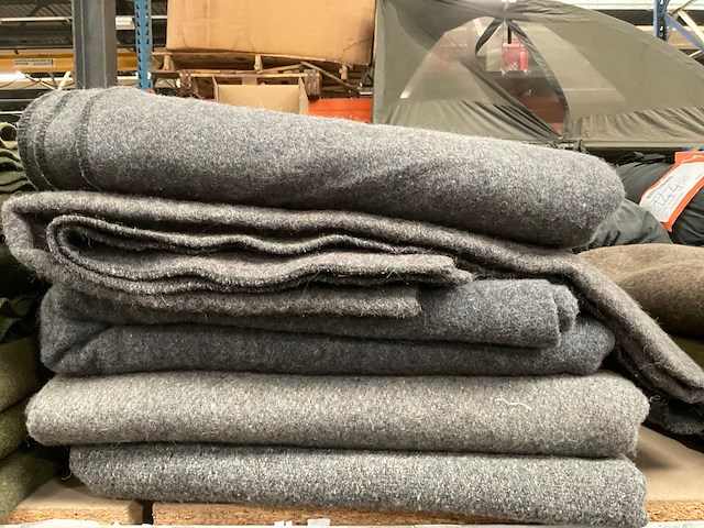 Wollen deken (5x) - afbeelding 1 van  3