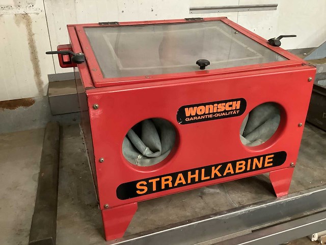 Wonisch - straalcabine - afbeelding 1 van  4