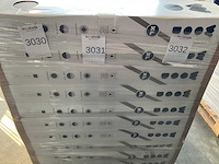 Wood wb-208-hb walnut oak pvc click vloer (36 m2) - afbeelding 1 van  3