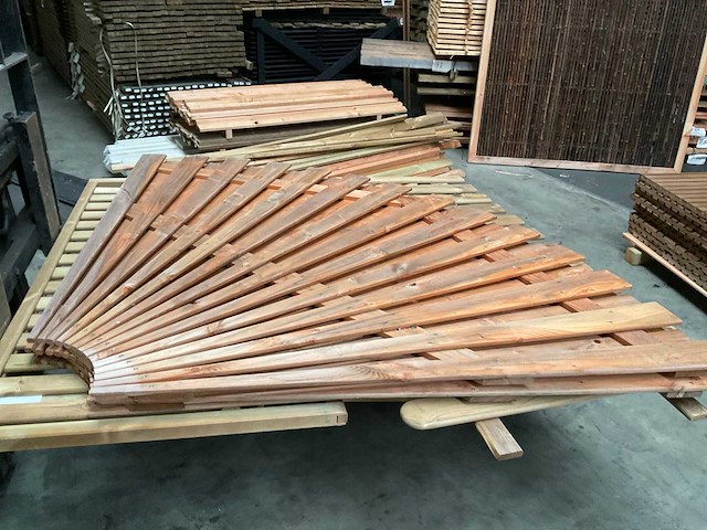 Woodvision geïmpregneerd douglas tuinscherm 180x180 cm (2x) - afbeelding 1 van  9