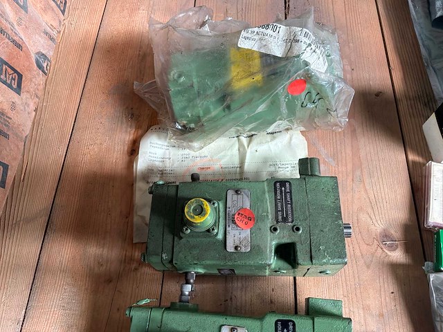 Woodward 8250 actuator (4x) - afbeelding 3 van  3