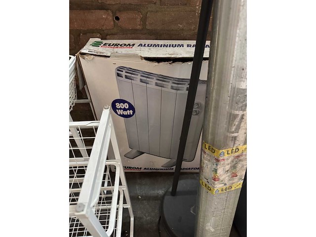 Woonaccessoires, apparatuur en toebehoren - afbeelding 4 van  8