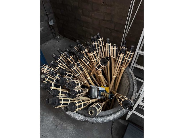 Woonaccessoires, apparatuur en toebehoren - afbeelding 6 van  8