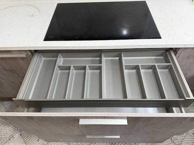 Wooning - keuken met whirlpool apparatuur - afbeelding 4 van  32