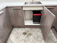 Wooning - keuken met whirlpool apparatuur - afbeelding 13 van  32