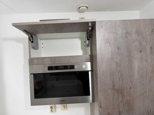 Wooning - keuken met whirlpool apparatuur - afbeelding 17 van  32