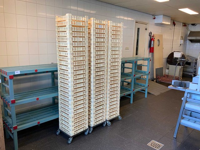 Wopla plastics kunststof kratten (110x) - afbeelding 3 van  6