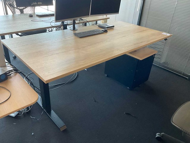 Worktrainer actiforce bureau met ladeblok - afbeelding 1 van  8