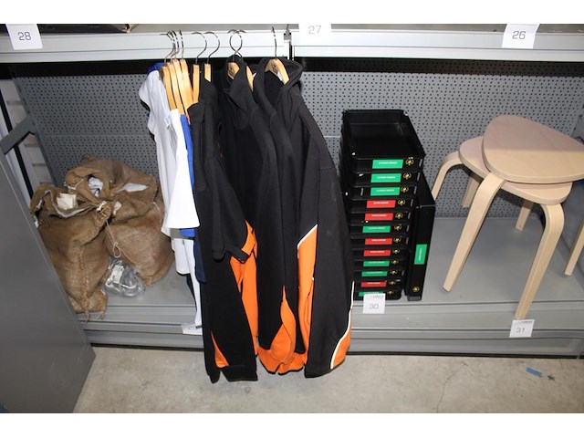 Workwear diverse shirts, truien en jas. totaal negen stuks - afbeelding 2 van  2