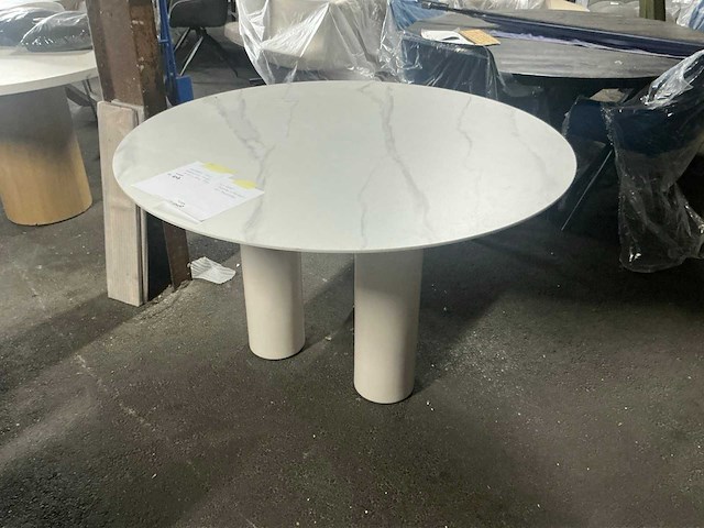 Wout keramisch taupe creamy eetkamertafel rond 130cm - afbeelding 1 van  4