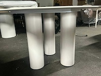 Wout keramisch taupe creamy eetkamertafel rond 130cm - afbeelding 4 van  4