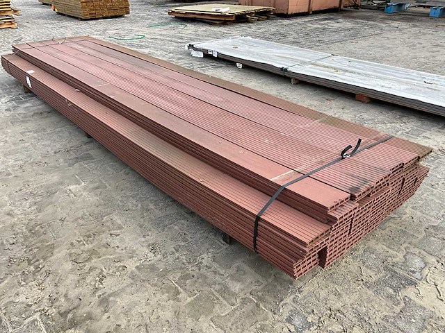 Wpc kunststof dekdeel 2.3x14.5x420 cm (80x) - afbeelding 1 van  5