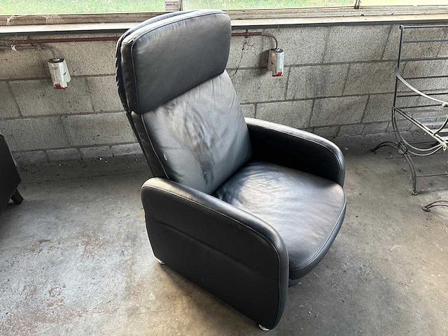 W.schilling longlife verstelbare lederen fauteuil - afbeelding 1 van  3