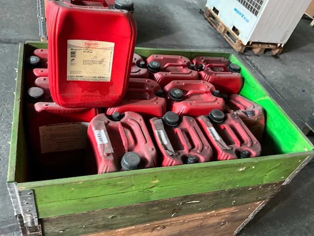 Wt-01w trenoel flacon meguin snijolie à 20 liter (24x) - afbeelding 2 van  5