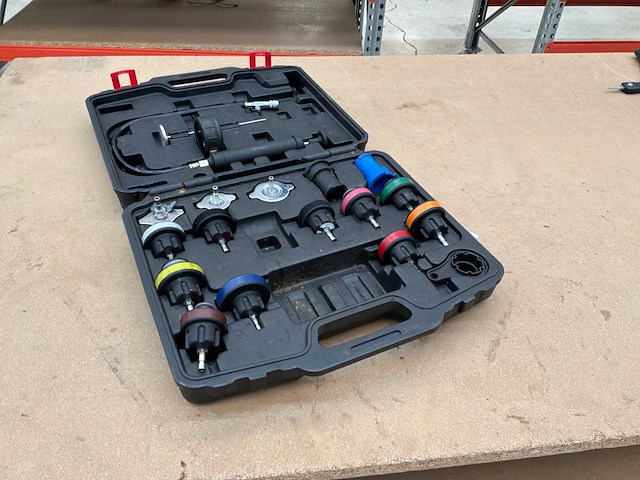 Wt-915 koelvloeistof druktester - afbeelding 1 van  5