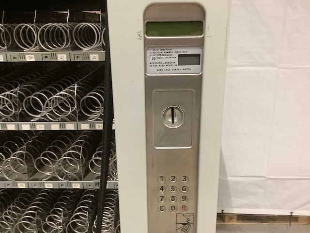 Wurlitzer blb45 ivc 2 verkoopautomaat - afbeelding 3 van  9