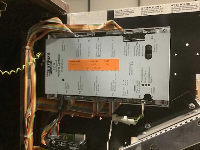 Wurlitzer snacks 424 verkoopautomaat - afbeelding 9 van  9