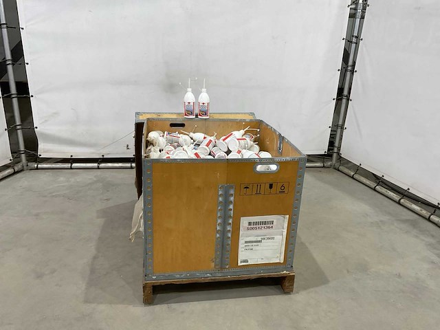 Wurth - partij houtlijm - afbeelding 1 van  7