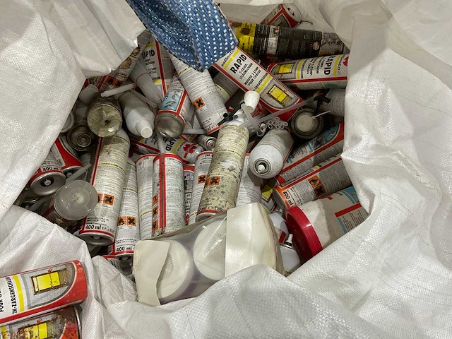 Wurth - partij siliconen schuim en diversen - afbeelding 2 van  5