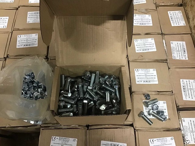 Würth bout + moer m12x35 (7.000 + 7.000 stuks) - afbeelding 1 van  4